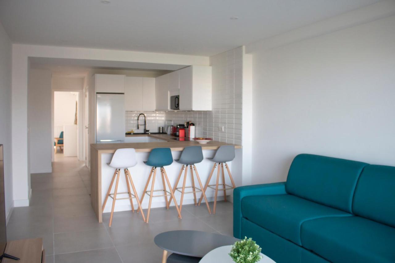 Vue Sur Mer - Magnifique Appartement Tout Confort - Terrasse Et Parking Prive Cagnes-sur-Mer Exteriör bild