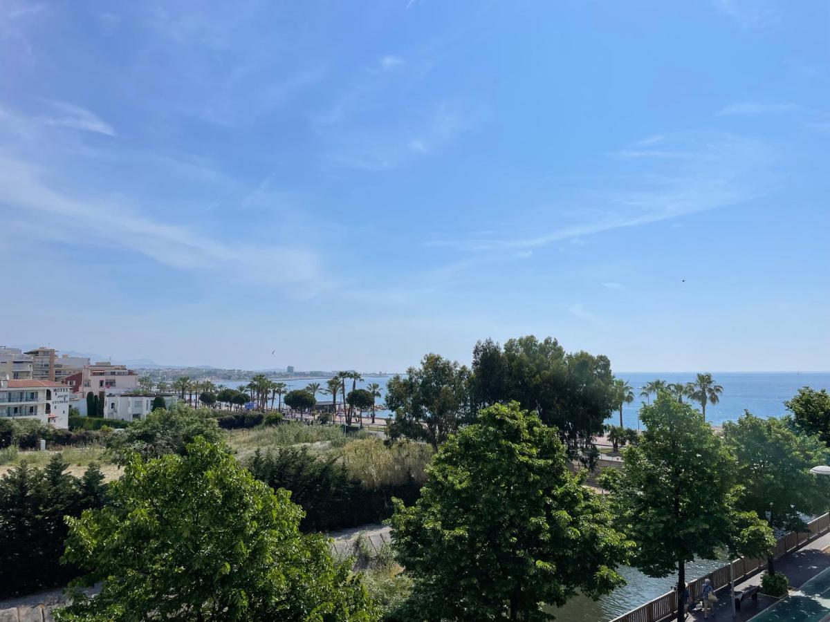 Vue Sur Mer - Magnifique Appartement Tout Confort - Terrasse Et Parking Prive Cagnes-sur-Mer Exteriör bild