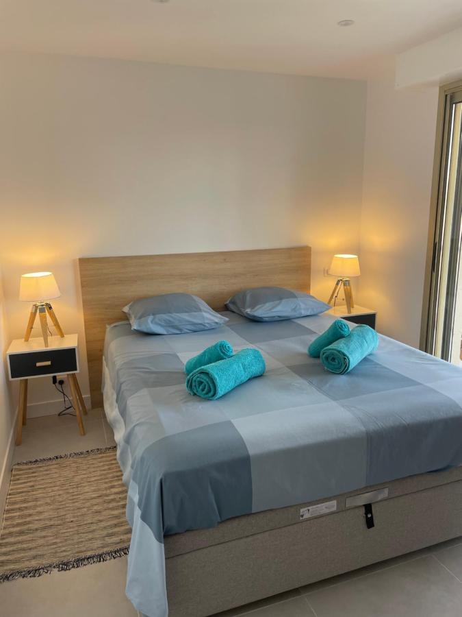 Vue Sur Mer - Magnifique Appartement Tout Confort - Terrasse Et Parking Prive Cagnes-sur-Mer Exteriör bild