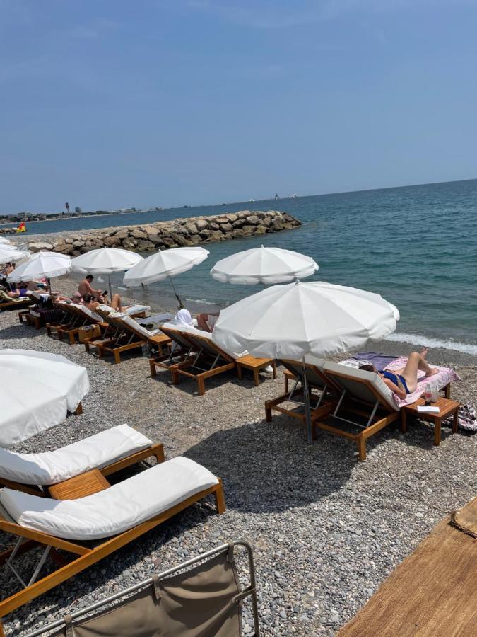 Vue Sur Mer - Magnifique Appartement Tout Confort - Terrasse Et Parking Prive Cagnes-sur-Mer Exteriör bild